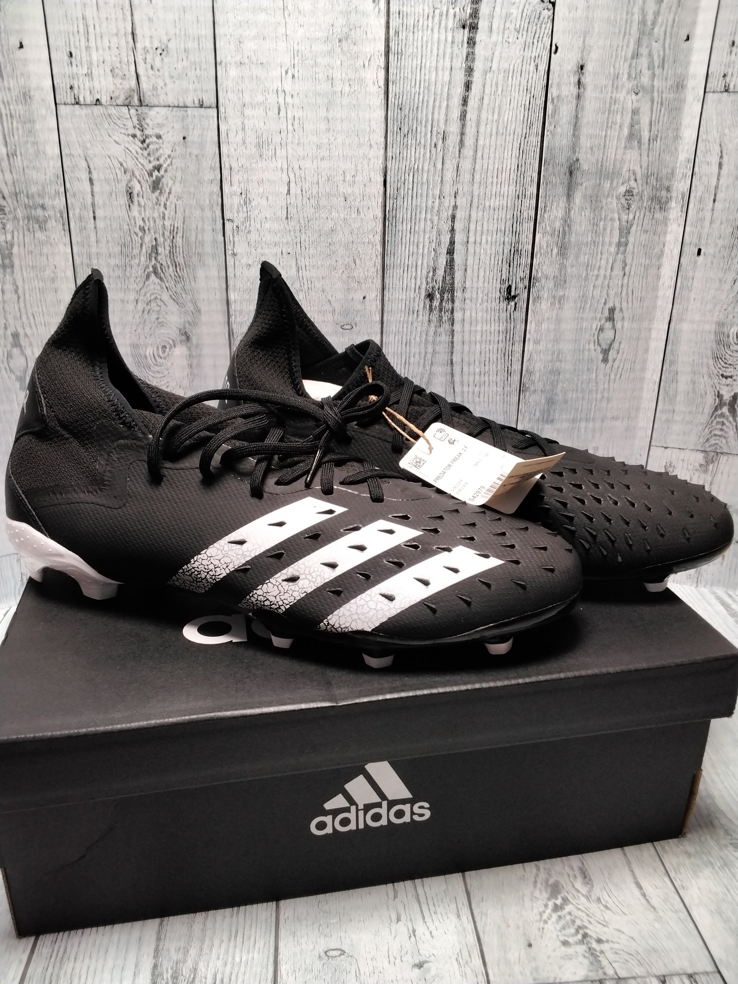 adidas Men's Firm Ground Predator Freak .2 Soccer Shoe, Black/White, Sz 13 (7781281562862)